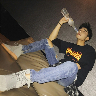 男生颓废迷茫伤感头像大全兄弟
