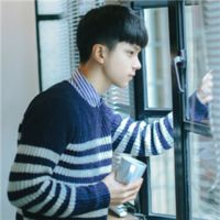 慵懒阳光男生扣扣头像