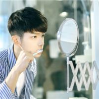 慵懒阳光男生扣扣头像