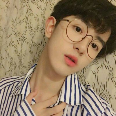 男生霸气侧脸高清头像最新