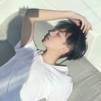2019男生伤感头像大全超拽帅气