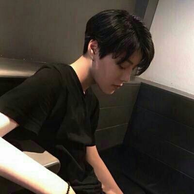2019男生伤感头像大全超拽帅气