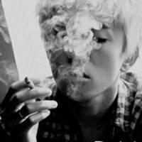 伤感抽烟男生头像