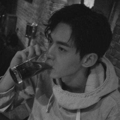 最潮qq头像男生黑白超酷