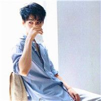 最新qq男生帅气阳光头像