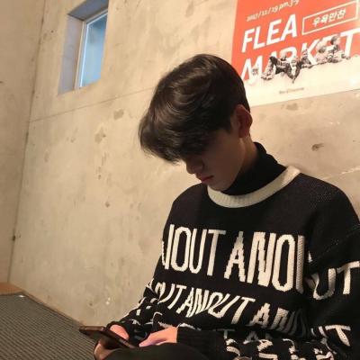 超拽帅气男生微博头像最新版