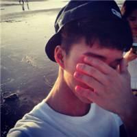 潮男范儿帅哥头像真人