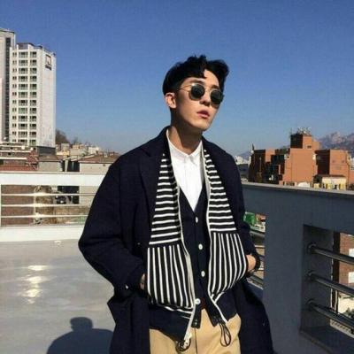 最新男生头像帅气阳光有点萌
