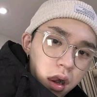 2018年短发帅气男生头像