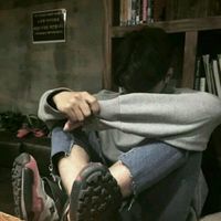 2018年短发帅气男生头像