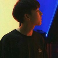 2018年短发帅气男生头像