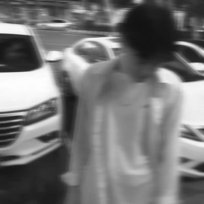 男生帅气头像孤独黑白图片精选