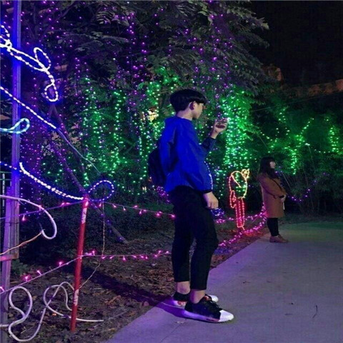 480x480男生快手头像伤感带字
