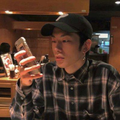 最新抖音帅气小哥哥头像大全