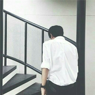 扣扣头像男生背影伤感头像大全