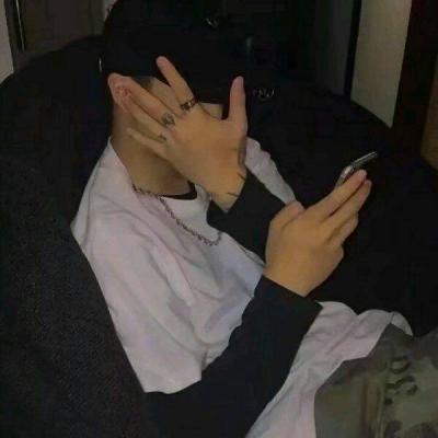 另类有个性的男生微博头像精选