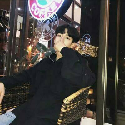 高冷帅气男生贴吧头像个性小丑