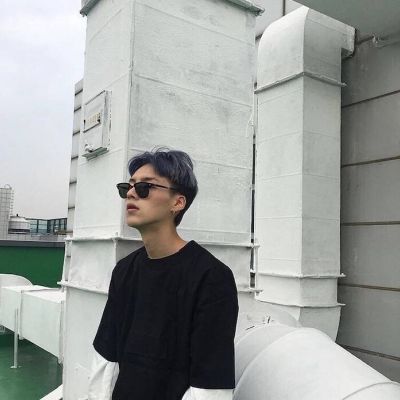 qq头像男生高冷帅气黑白图片