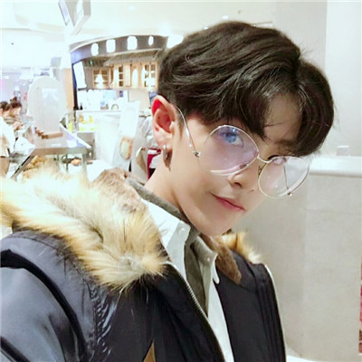 男生帅气头像高清图片大全