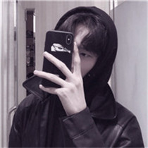 手机挡脸男生头像