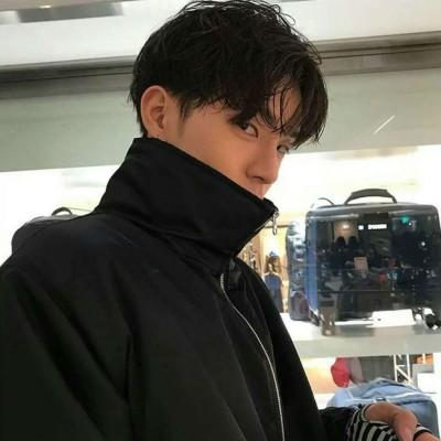qq个性头像男生
