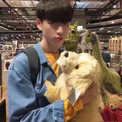 帅气卖萌的阳光男生yy头像高清