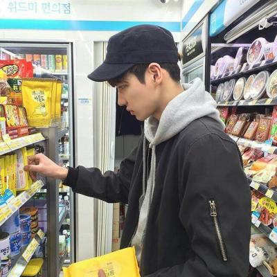 独一无二帅气男生头像成熟霸气