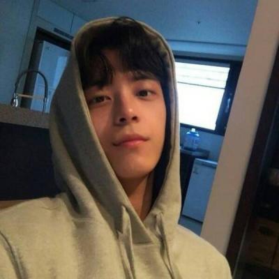 独一无二帅气男生头像成熟霸气