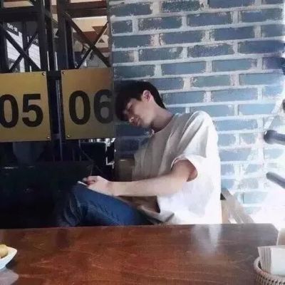 成熟帅气超酷男生头像图片