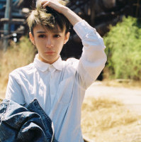 欧美风格的男生帅气头像