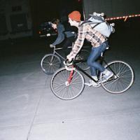 男生骑死飞的qq头像
