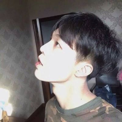最新版qq头像男生帅气冷酷