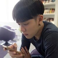 搭配时尚的帅哥头像图片
