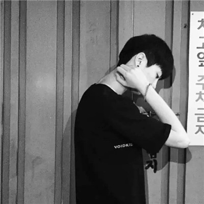 黑白伤感非主流男生头像精选