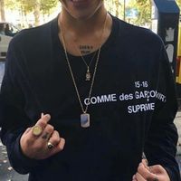 装B的男生头像半身的