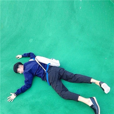 孤独伤感男生头像图片高清