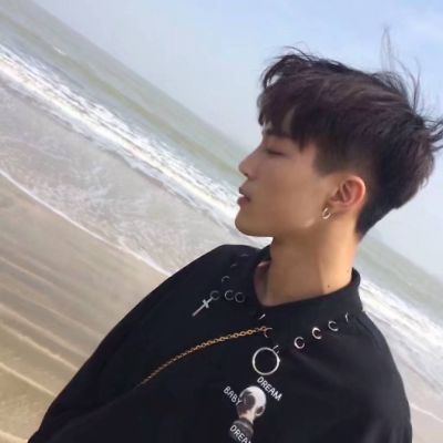 最新帅气男生yy头像个性
