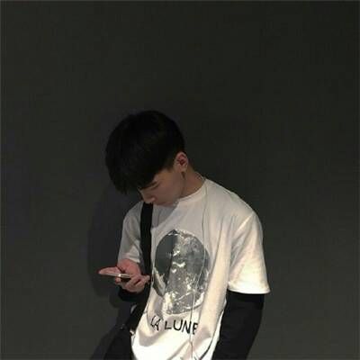 精选陌陌头像成熟男大图