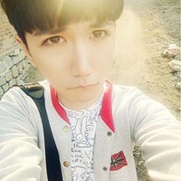 最青春、很阳光的、帅帅的干净可爱萌系小男生头像图片