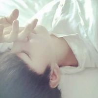 90后男生头像帅气阳光侧脸