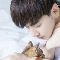 90后男生头像帅气阳光侧脸