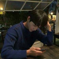 很有阳光暖男的感觉的帅哥头像