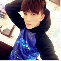 干净温暖的男生头像