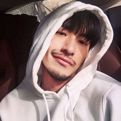 阳光成熟帅气男生头像