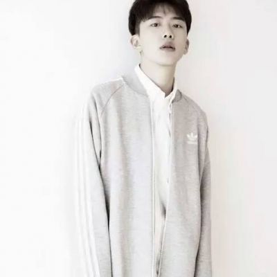 qq头像男生帅气冷酷黑白图片