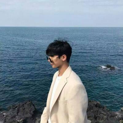qq头像男生帅气冷酷黑白图片