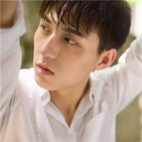 帅气侧脸男生个性好看QQ头像