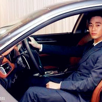男生开车很men头像