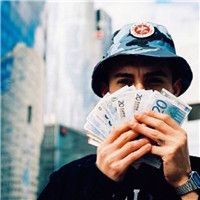 一生放荡不羁的男生意境头像