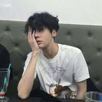 一生放荡不羁的男生意境头像